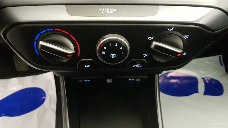 HYUNDAI i20 i20 1.2 Pure