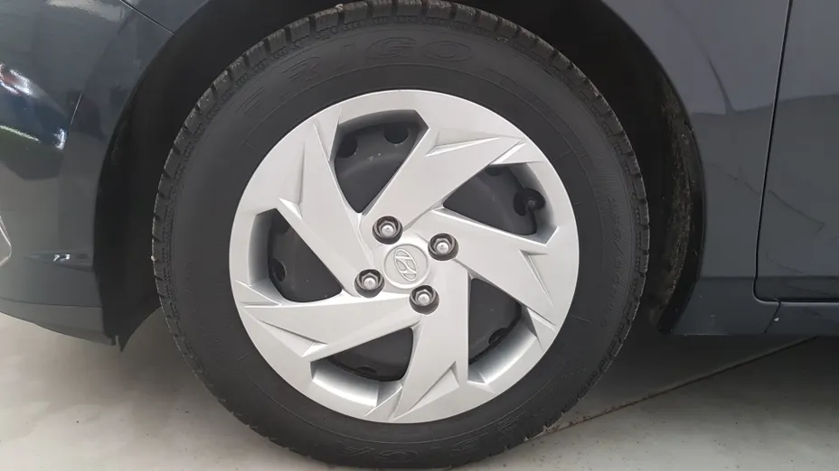 HYUNDAI i20 i20 1.2 Pure