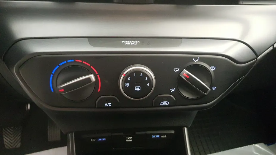 HYUNDAI i20 i20 1.2 Pure