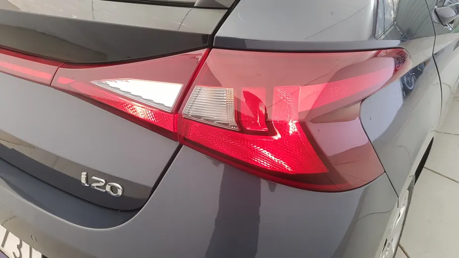 HYUNDAI i20 i20 1.2 Pure