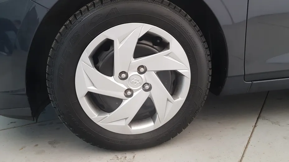 HYUNDAI i20 i20 1.2 Pure