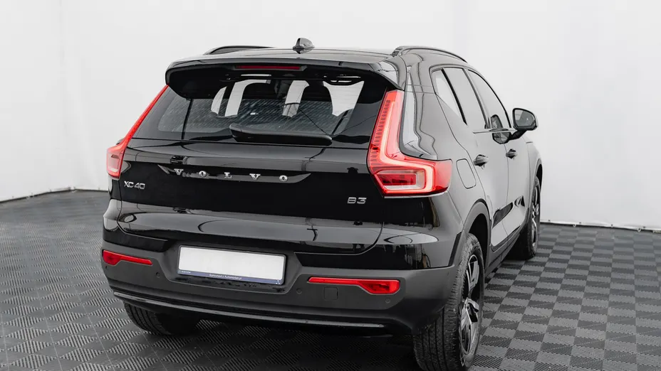 VOLVO XC40 XC40 B3 Plus Dark aut