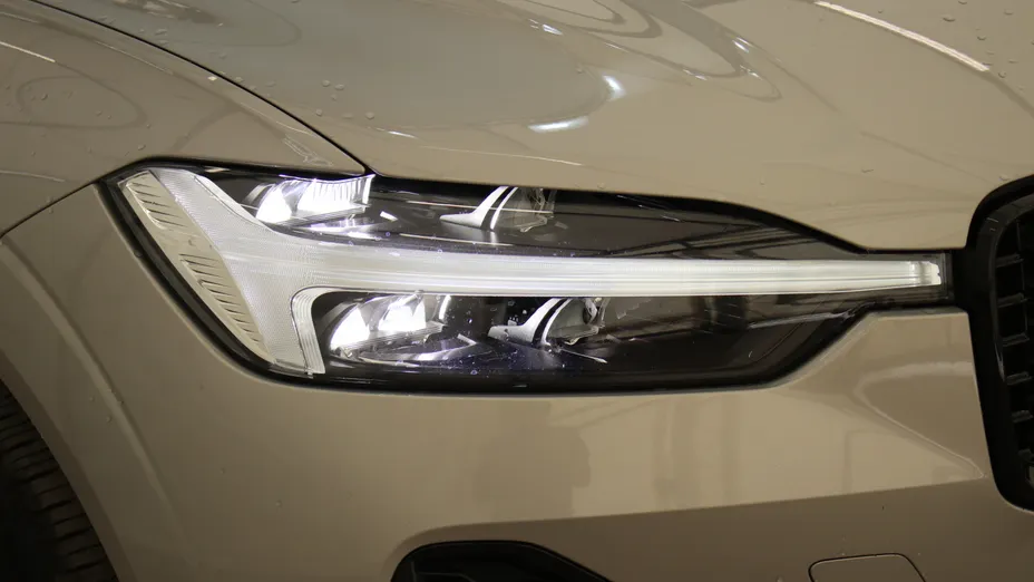 VOLVO XC60 XC60 B4 D AWD Plus Dark aut