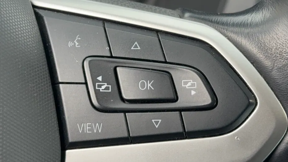 VOLKSWAGEN Transporter Transporter T6.1 TDI L2H1