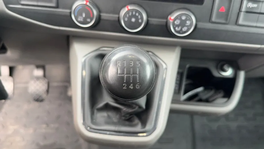 VOLKSWAGEN Transporter Transporter T6.1 TDI L2H1