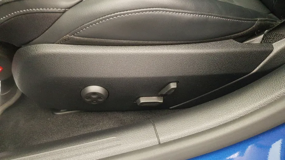 MERCEDES-BENZ C Klasa C 200 d mHEV AMG