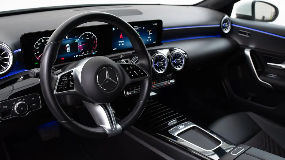 MERCEDES-BENZ A Klasa A 200 d Progressive 8G-DCT