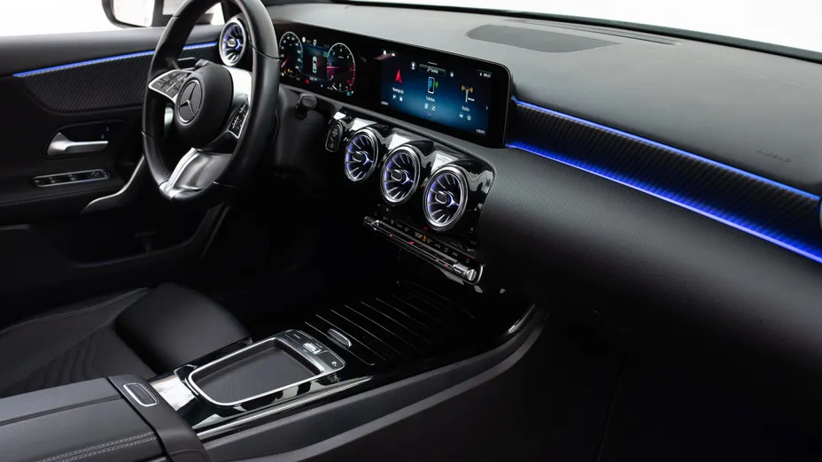 MERCEDES-BENZ A Klasa A 200 d Progressive 8G-DCT