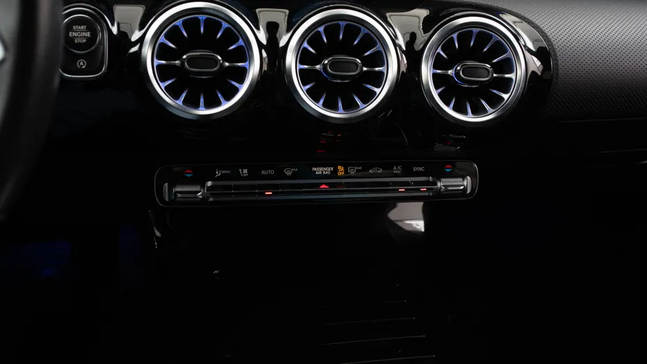 MERCEDES-BENZ A Klasa A 200 d Progressive 8G-DCT