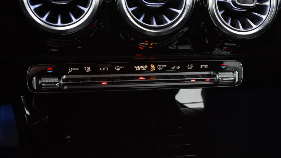 MERCEDES-BENZ A Klasa A 200 d Progressive 8G-DCT