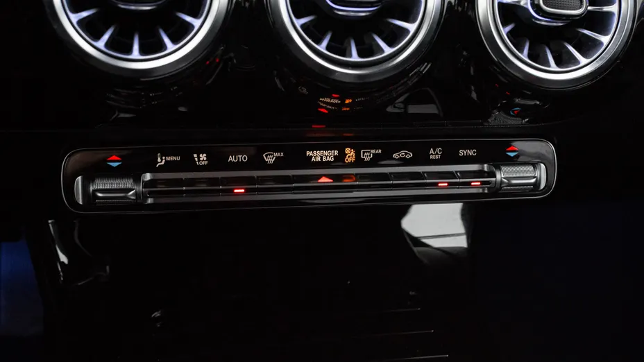 MERCEDES-BENZ A Klasa A 200 d Progressive 8G-DCT