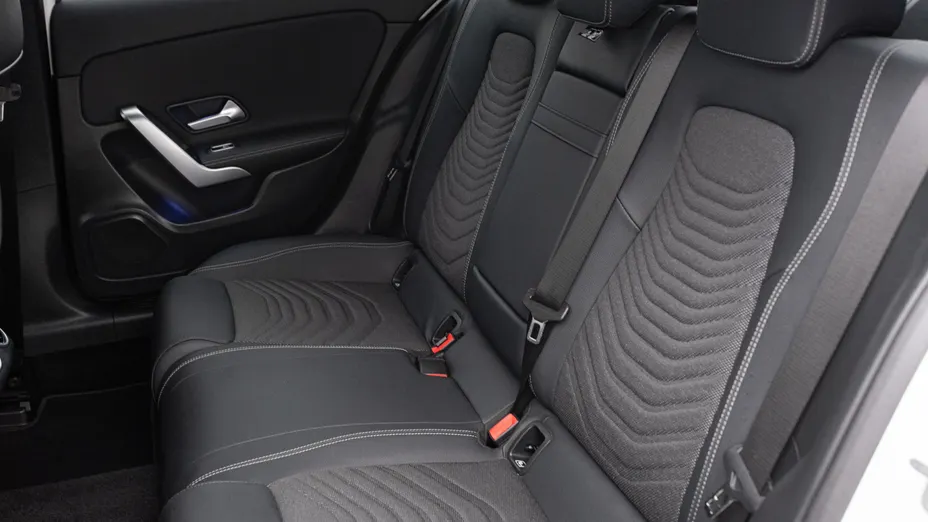 MERCEDES-BENZ A Klasa A 200 d Progressive 8G-DCT