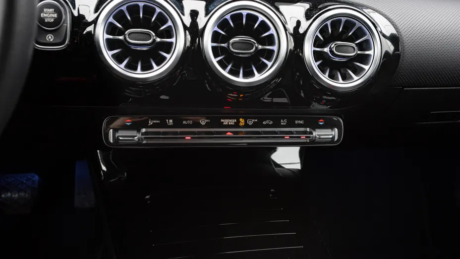 MERCEDES-BENZ A Klasa A 200 d Progressive 8G-DCT