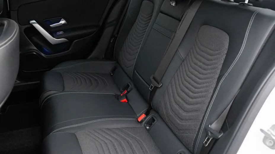 MERCEDES-BENZ A Klasa A 200 d Progressive 8G-DCT