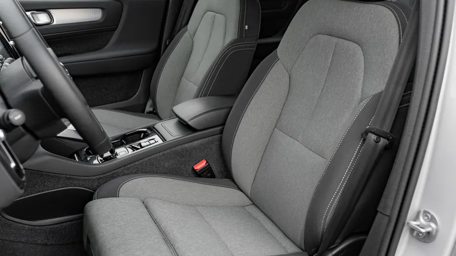 VOLVO XC40 XC40 B3 Plus Dark aut