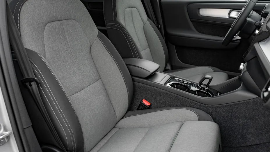 VOLVO XC40 XC40 B3 Plus Dark aut