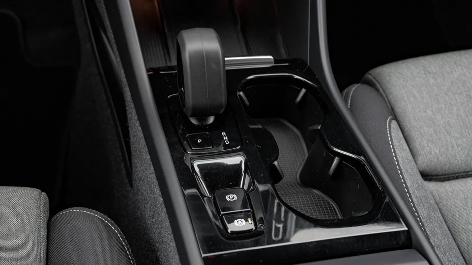 VOLVO XC40 XC40 B3 Plus Dark aut