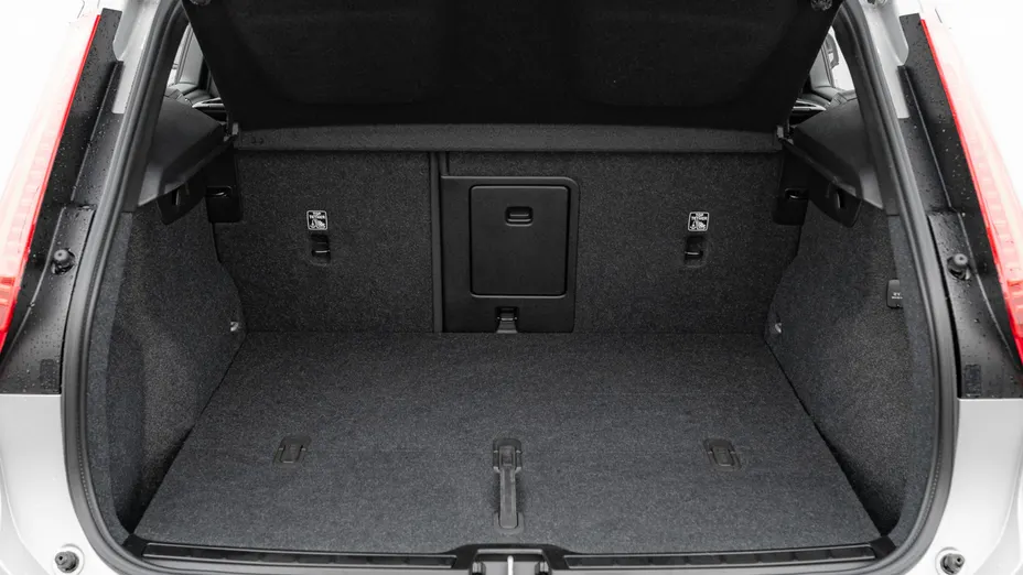 VOLVO XC40 XC40 B3 Plus Dark aut