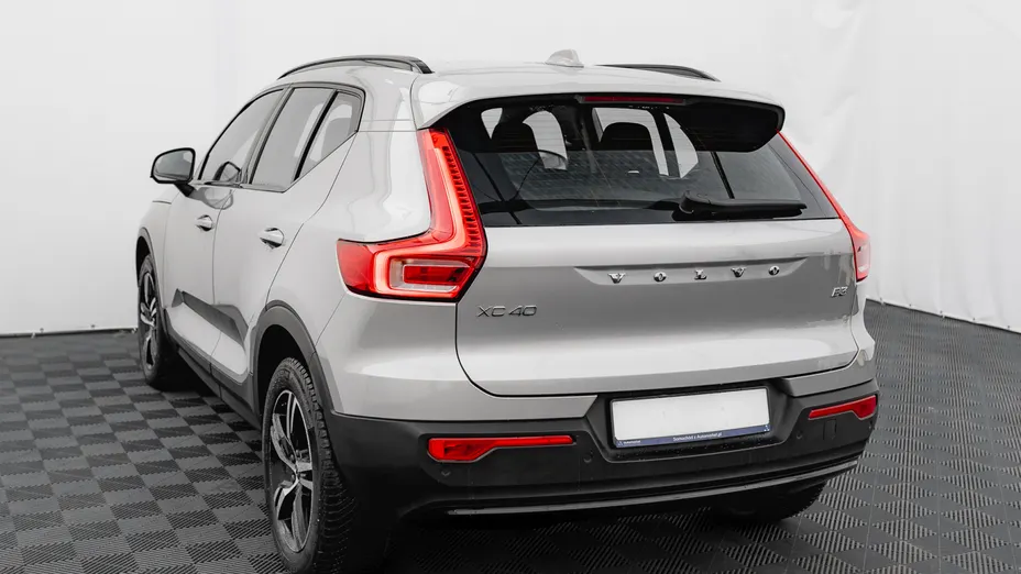 VOLVO XC40 XC40 B3 Plus Dark aut