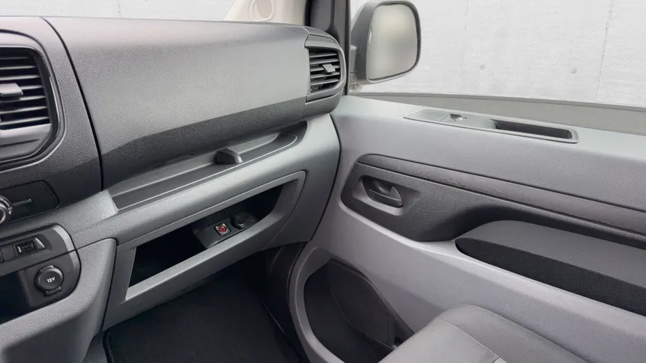 TOYOTA Proace Proace Kombi 2.0 D-4D Long 2,8t