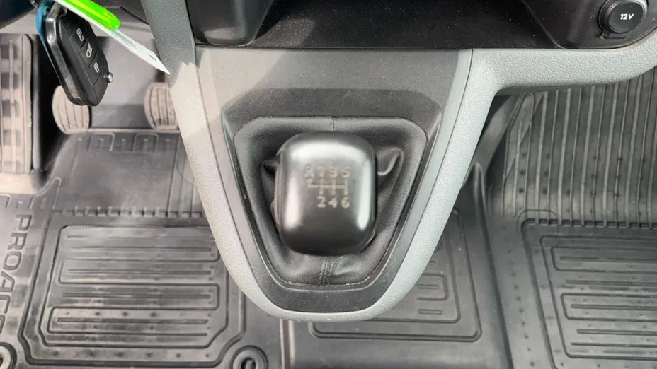 TOYOTA Proace Proace Kombi 2.0 D-4D Long 2,8t