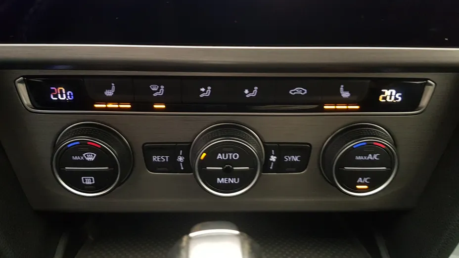 VOLKSWAGEN Passat Passat 1.5 TSI EVO Essence DSG