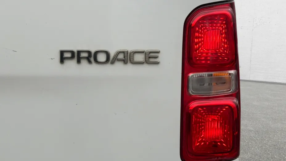 TOYOTA Proace Proace Kombi 2.0 D-4D Long 2,8t