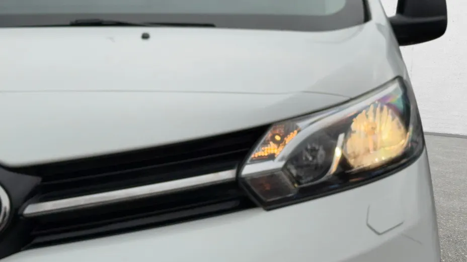 TOYOTA Proace Proace Kombi 2.0 D-4D Long 2,8t