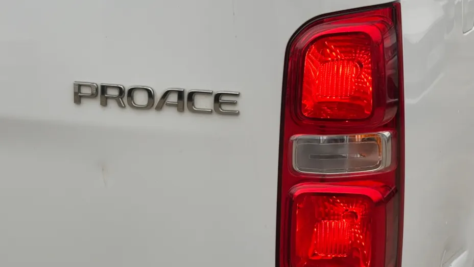 TOYOTA Proace Proace Kombi 2.0 D-4D Long 2,8t