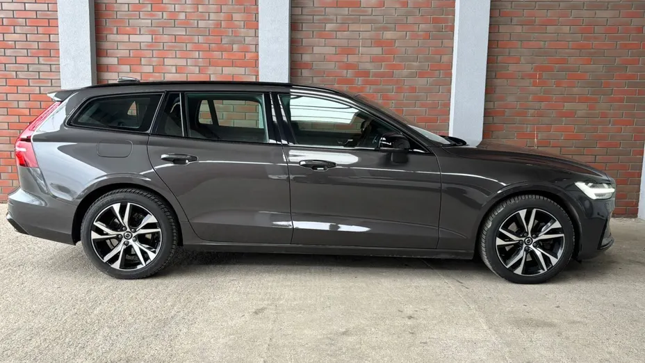 VOLVO V60 V60 B4 B Plus Dark aut