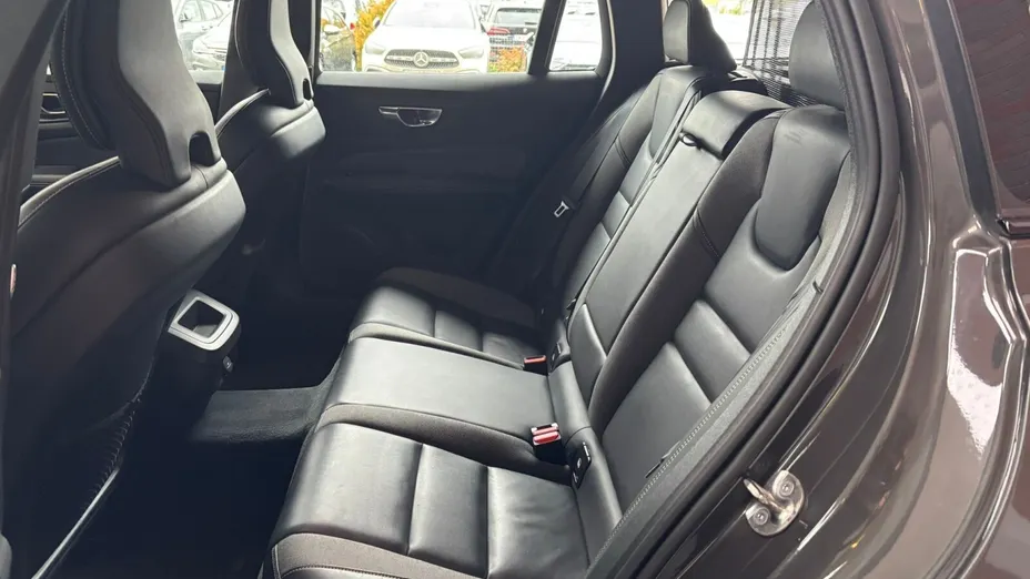 VOLVO V60 V60 B4 B Plus Dark aut