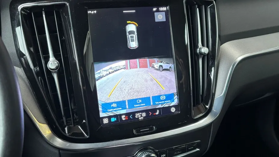 VOLVO V60 V60 B4 B Plus Dark aut