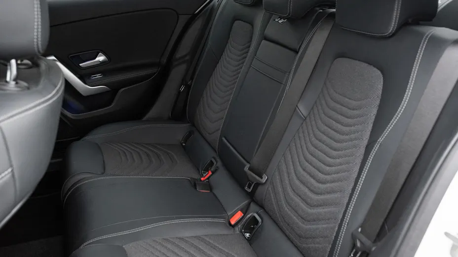 MERCEDES-BENZ A Klasa A 200 d Progressive 8G-DCT