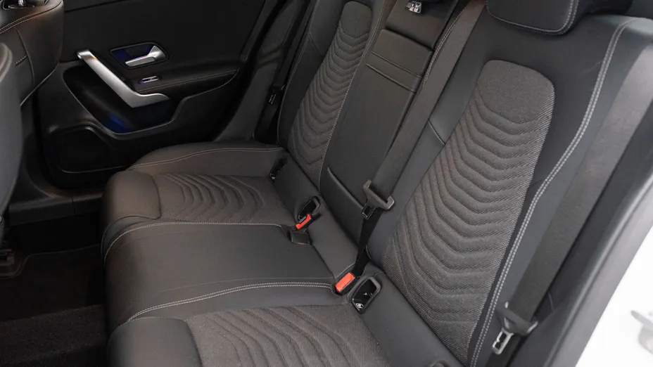 MERCEDES-BENZ A Klasa A 200 d Progressive 8G-DCT