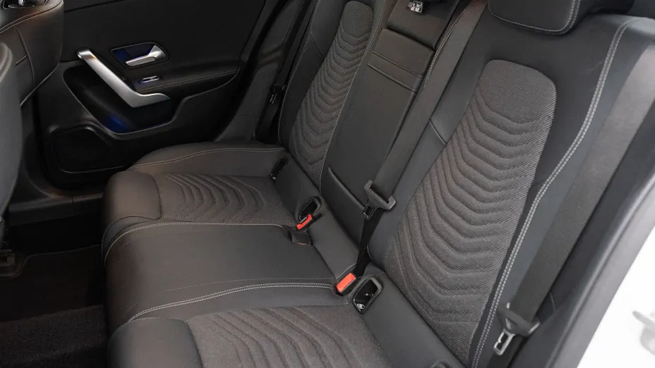 MERCEDES-BENZ A Klasa A 200 d Progressive 8G-DCT