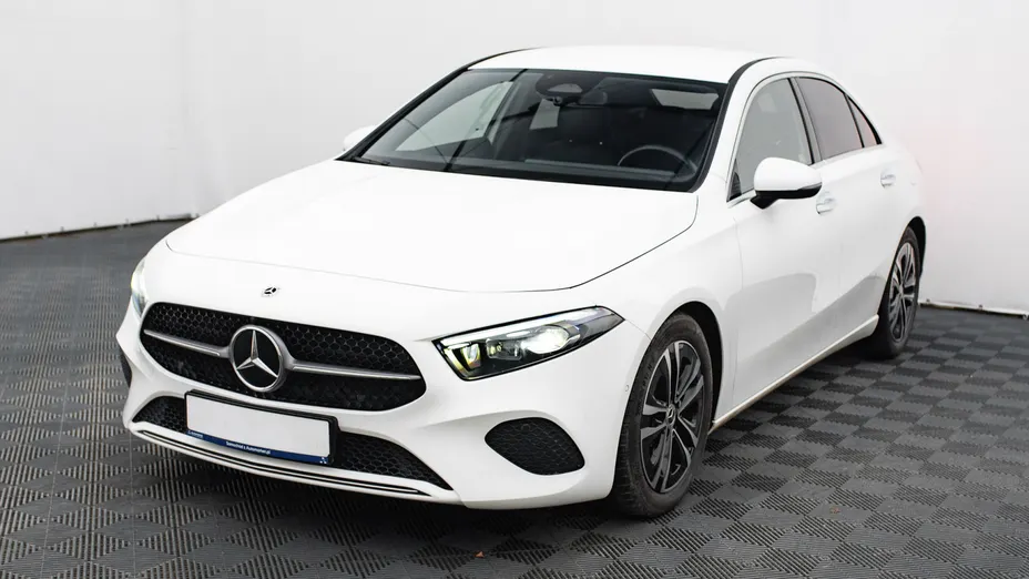 MERCEDES-BENZ A Klasa A 200 d Progressive 8G-DCT
