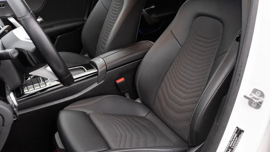 MERCEDES-BENZ A Klasa A 200 d Progressive 8G-DCT