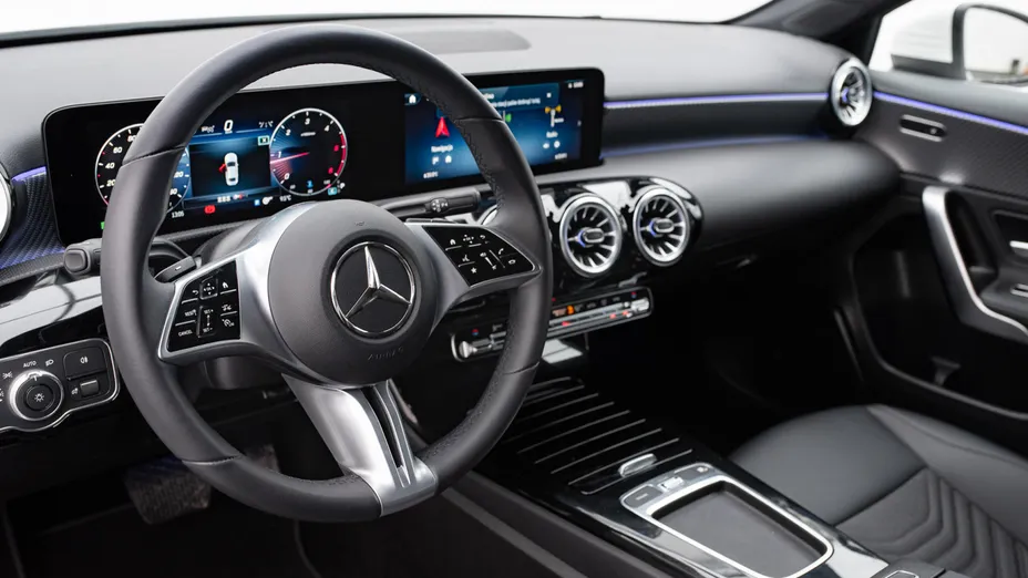 MERCEDES-BENZ A Klasa A 200 d Progressive 8G-DCT