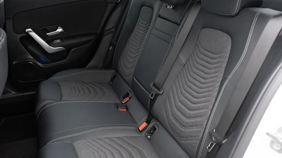 MERCEDES-BENZ A Klasa A 200 d Progressive 8G-DCT