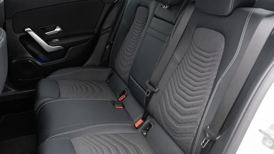 MERCEDES-BENZ A Klasa A 200 d Progressive 8G-DCT