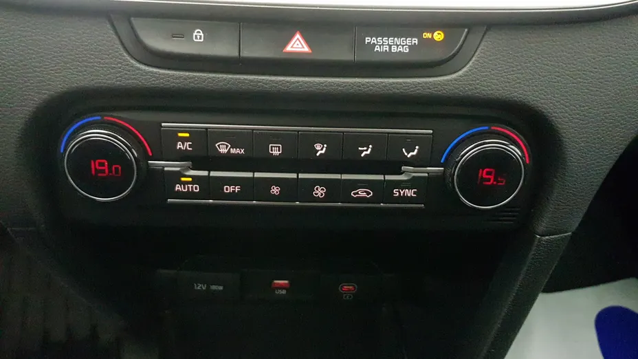 KIA Cee'd Ceed 1.5 T-GDI M