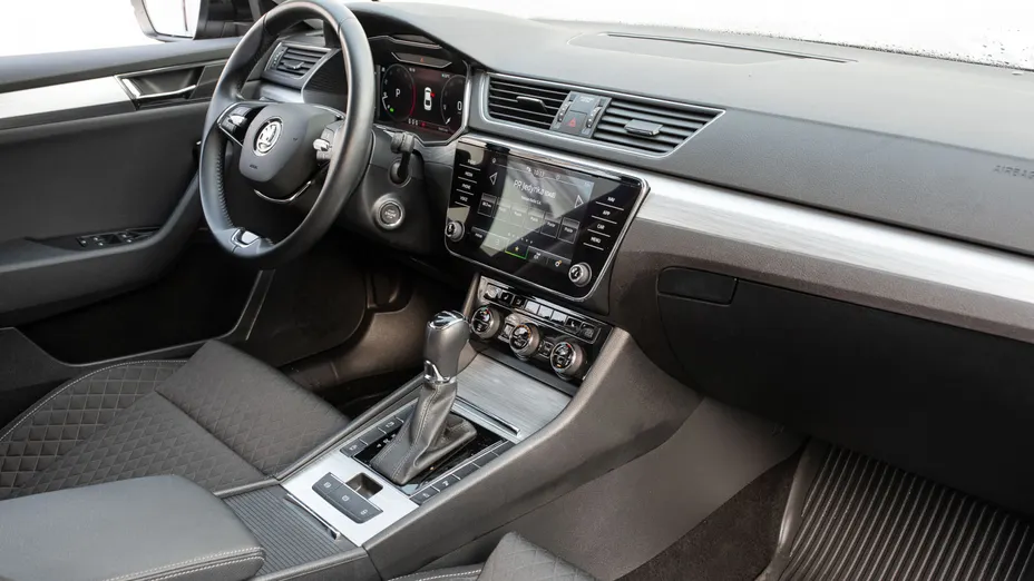 SKODA Superb Superb 2.0 TSI Ambition DSG