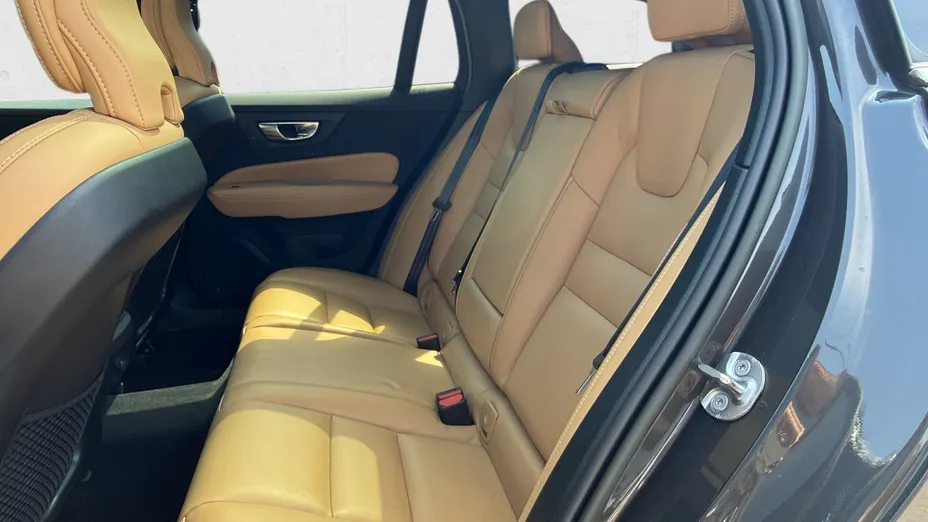 VOLVO V60 V60 B5 B AWD Plus Bright aut