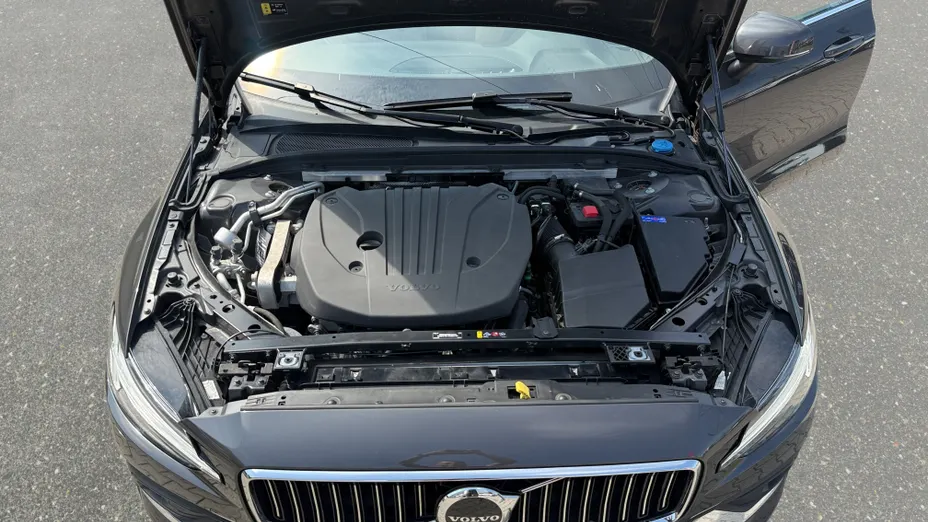 VOLVO V60 V60 B5 B AWD Plus Bright aut