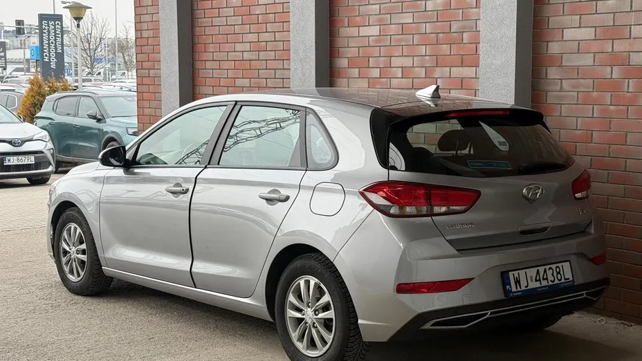 HYUNDAI i30 i30 1.0 T-GDI Modern