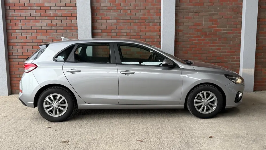 HYUNDAI i30 i30 1.0 T-GDI Modern