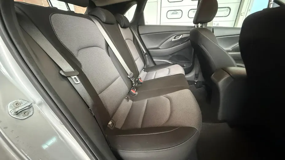 HYUNDAI i30 i30 1.0 T-GDI Modern