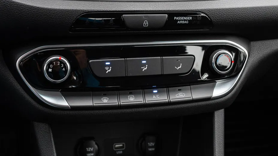 HYUNDAI i30 i30 1.0 T-GDI Modern