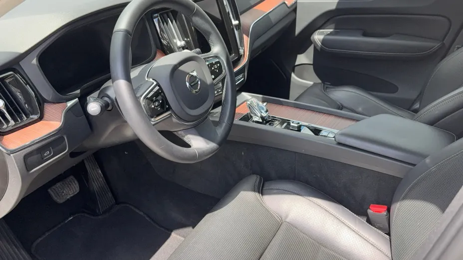 VOLVO XC60 XC60 B4 D AWD Plus Bright aut