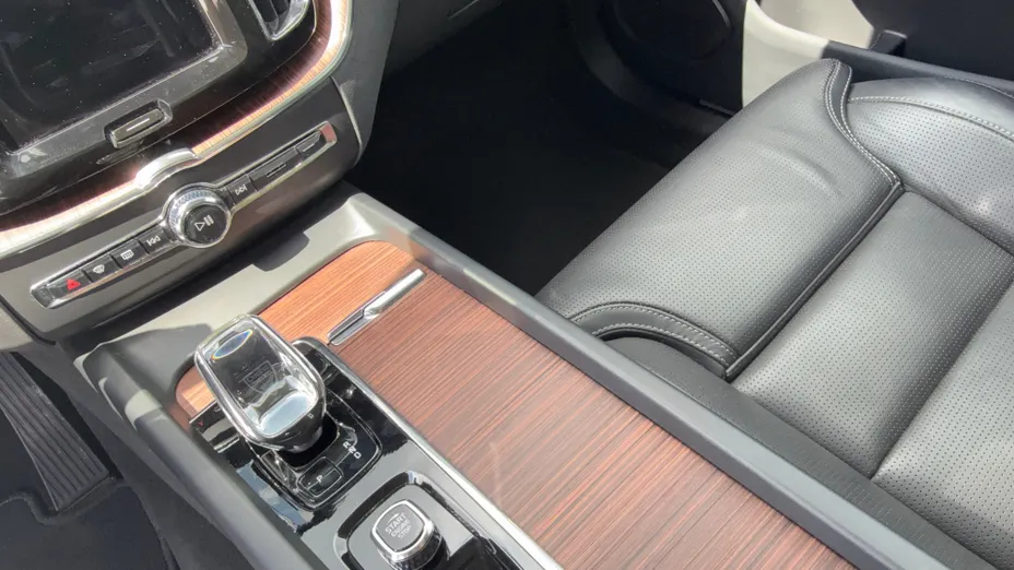 VOLVO XC60 XC60 B4 D AWD Plus Bright aut